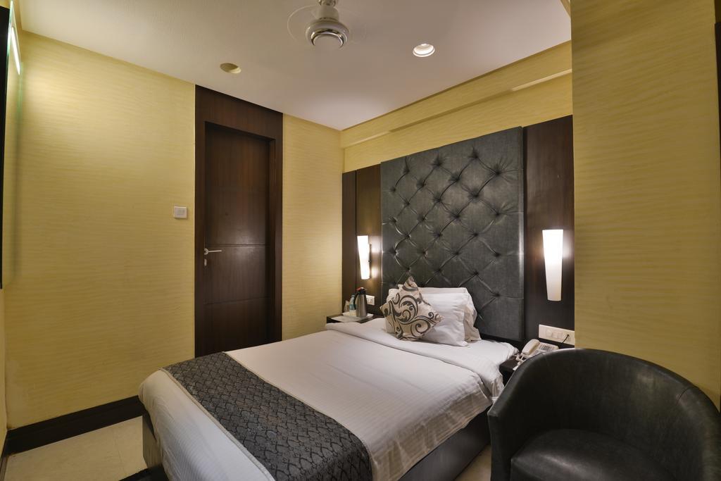 Hotel The Golden Oak Rāipur Habitación foto